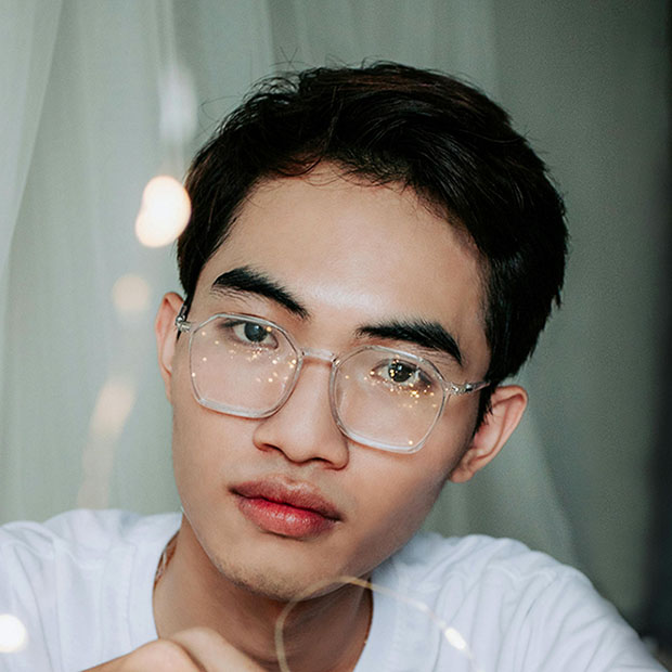 How Well Do Your Glasses Flatter Your Face? West Chester OH Liberty